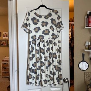 Women’s leopard boutique dress